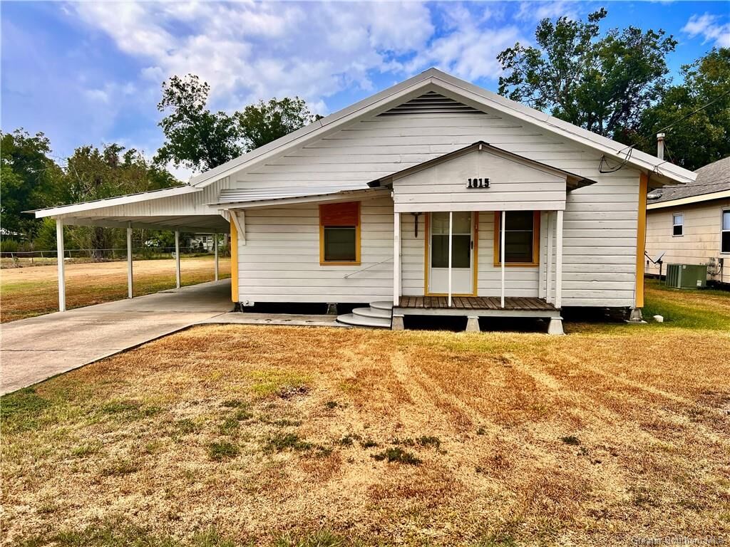 Property Photo: 1015 Alvin Street LA 70663