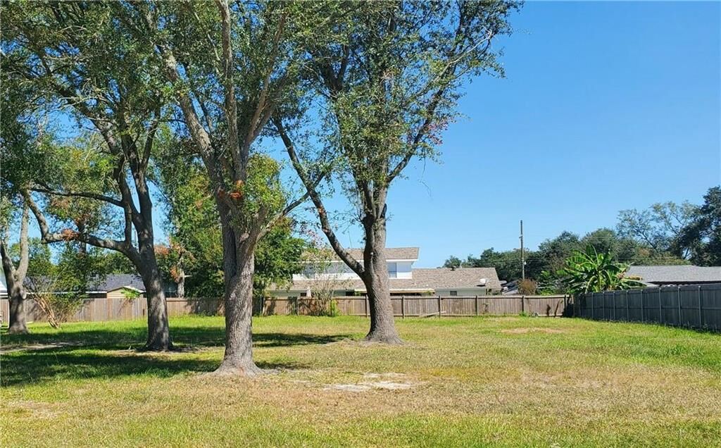 Property Photo: Westmoreland Drive LA 70605
