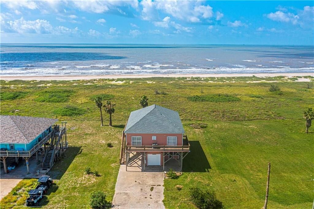 Property Photo: 171 Pelican Beach Drive LA 70631