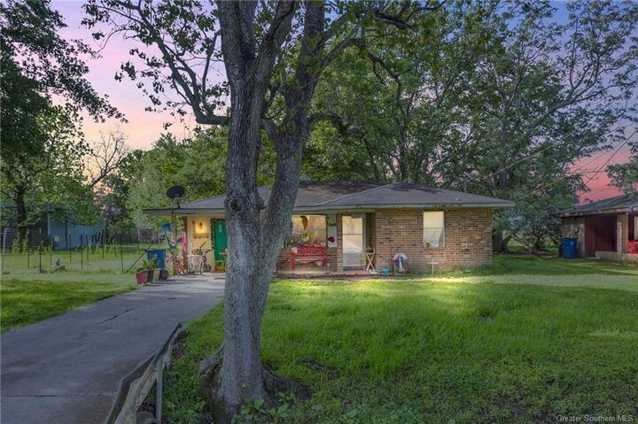Property Photo:  915 McKinley Street  LA 70546 