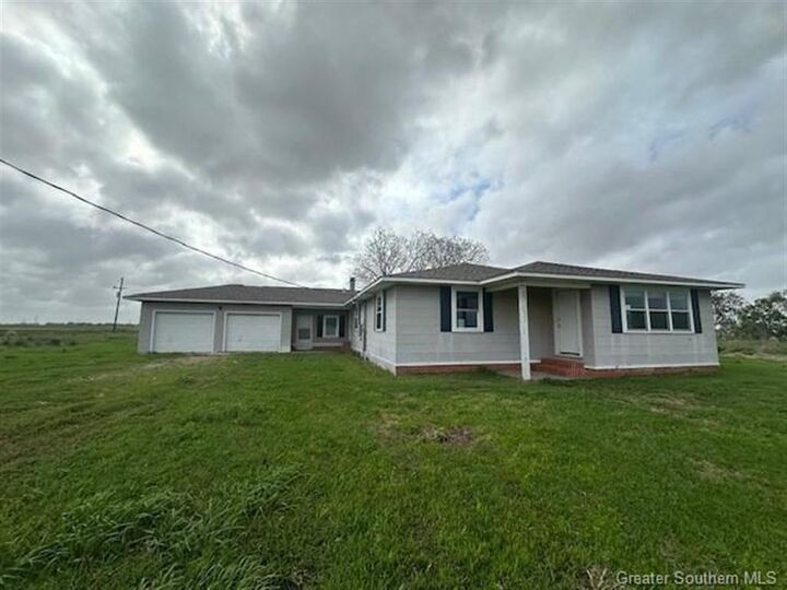 6095 Highway 382 Highway  Lake Arthur LA 70549 photo