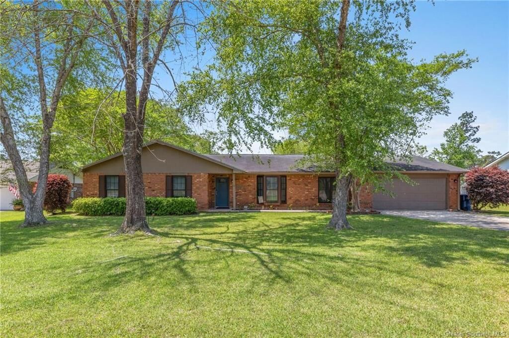 Property Photo:  1207 Seminole Street  LA 70634 