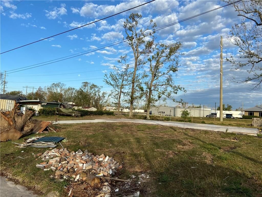 Property Photo:  2478 St Rose Avenue  LA 70663 