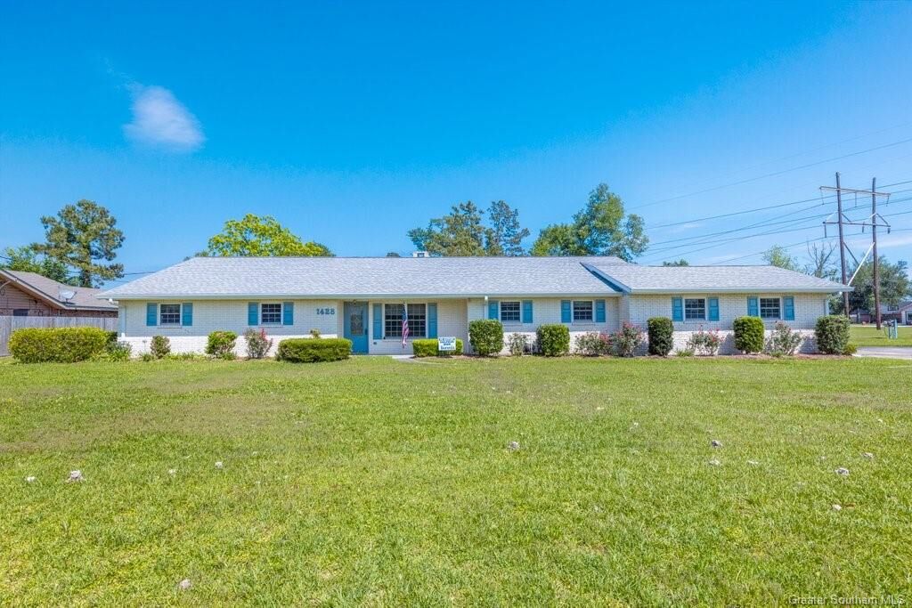 Property Photo: 1428 Poplar Street LA 70663