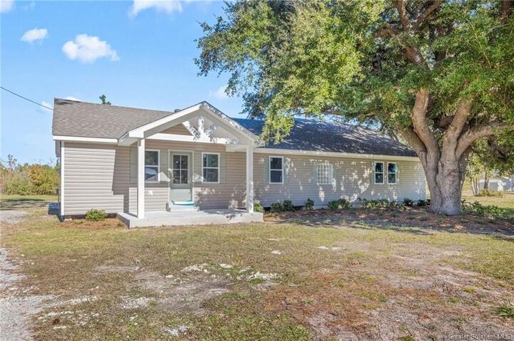 Property Photo: 1182 Waynewood Drive LA 70611