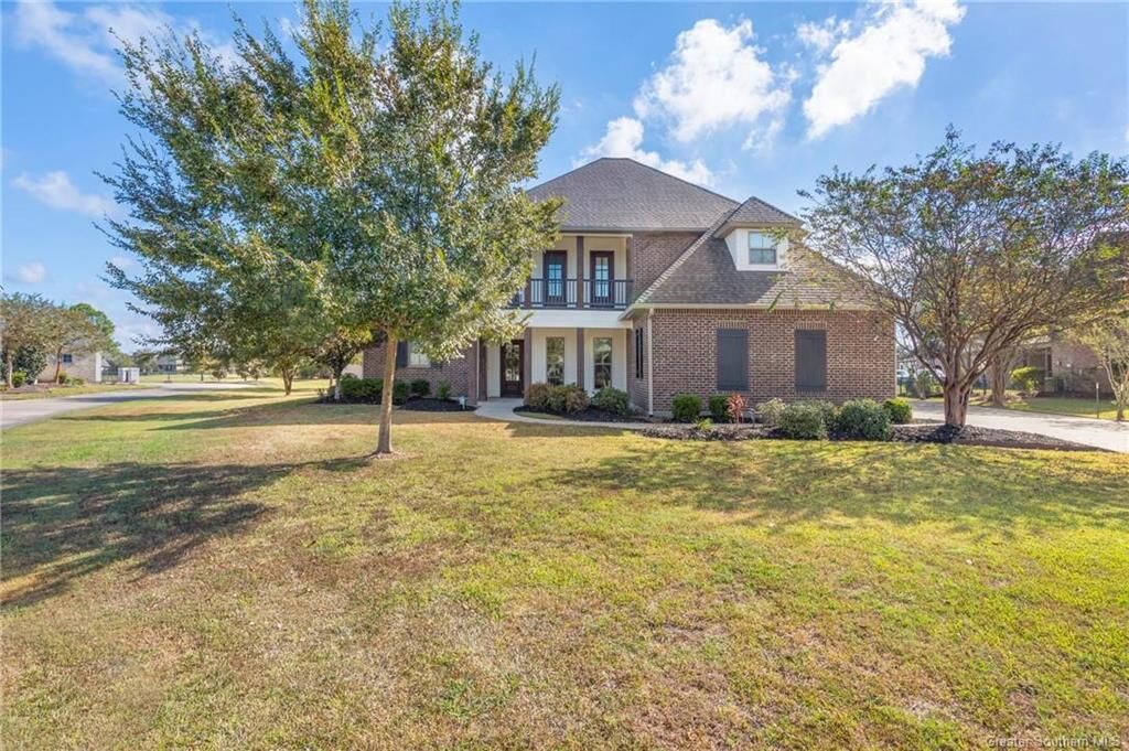 Property Photo: 4250 Persimmon Way LA 70605