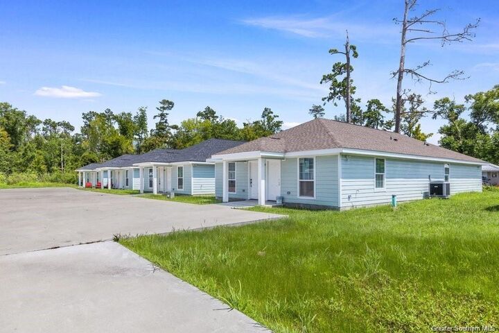 Property Photo: 1366 Georgia Road LA 70611