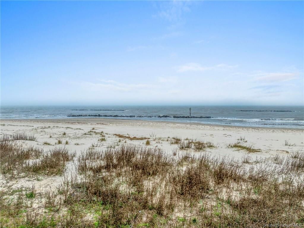 Property Photo: 120 Sarasota Avenue LA 70631