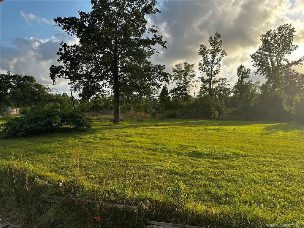 Property Photo:  100 Hereford Street  LA 70657 
