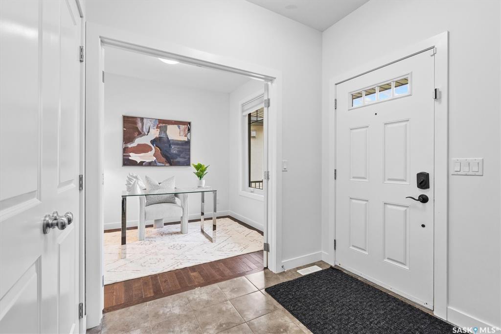 Property Photo: 722 Gillies Crescent SK S7V 0C2