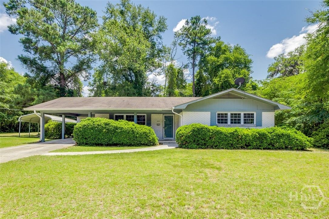 Property Photo:  208 Springfield Avenue  GA 31312 
