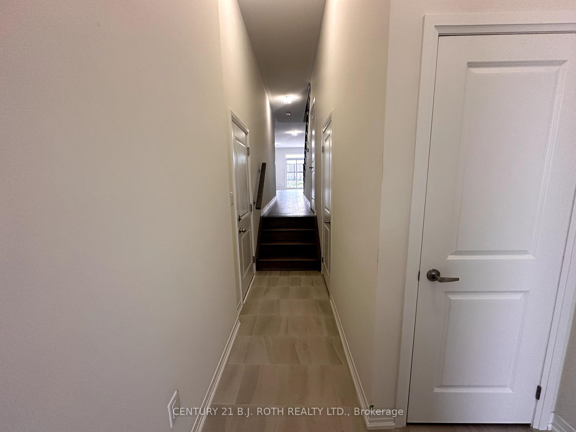 Property Photo: 110 Turnberry Lane ON L9J 0M3