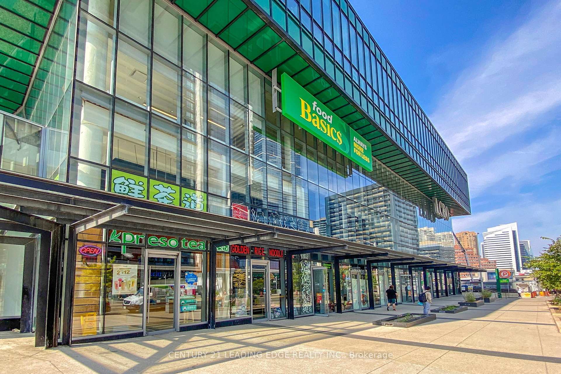 Property Photo:  9 Bogert Avenue 2404  ON M2N 5M6 
