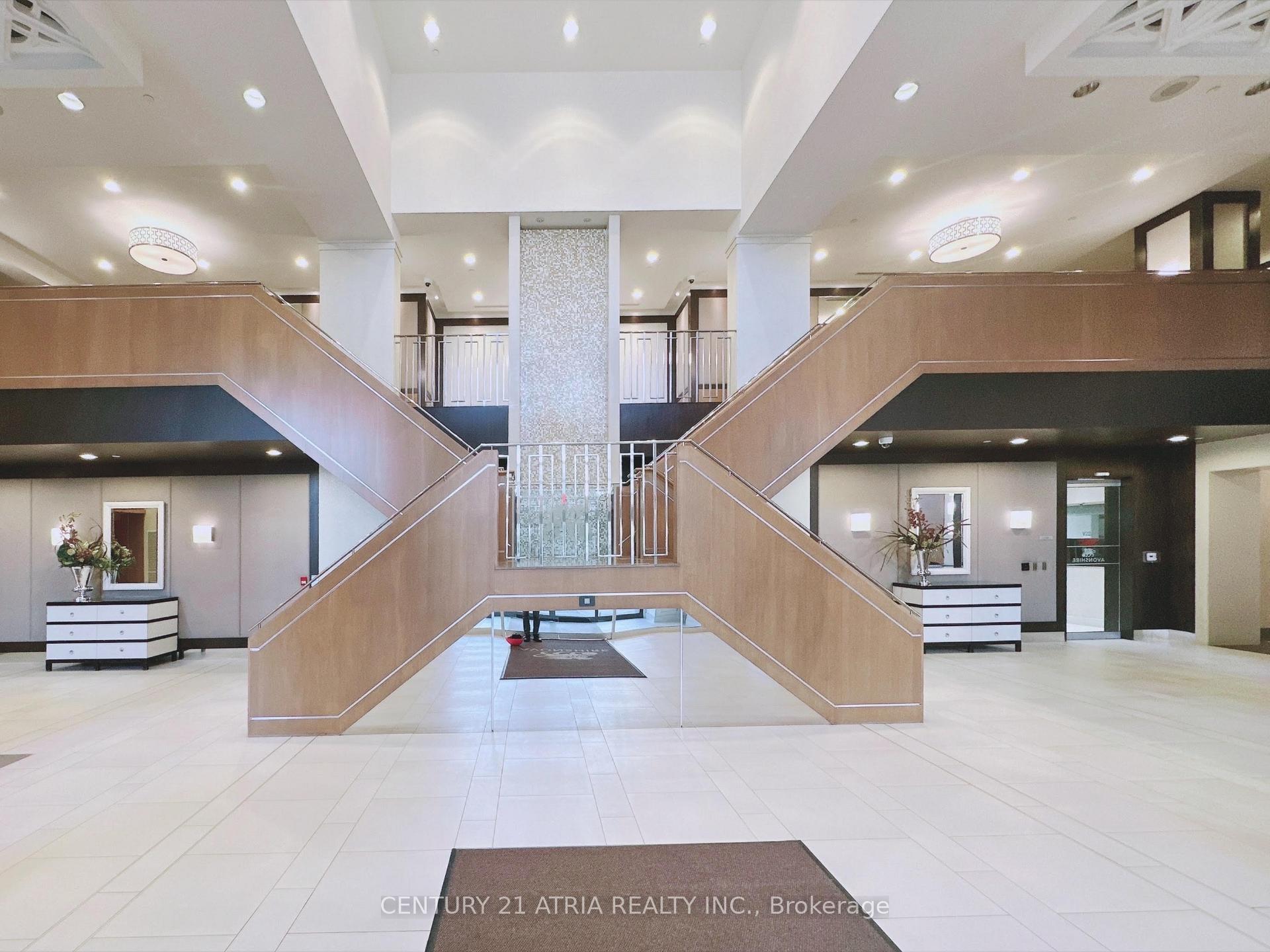 Photo de la propriété:  100 Harrison Garden Boulevard 315  ON M2N 0C2 