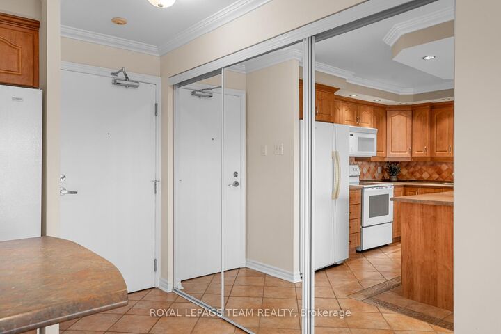 Property Photo:  40 Landry Street 1508  ON K1L 8K4 