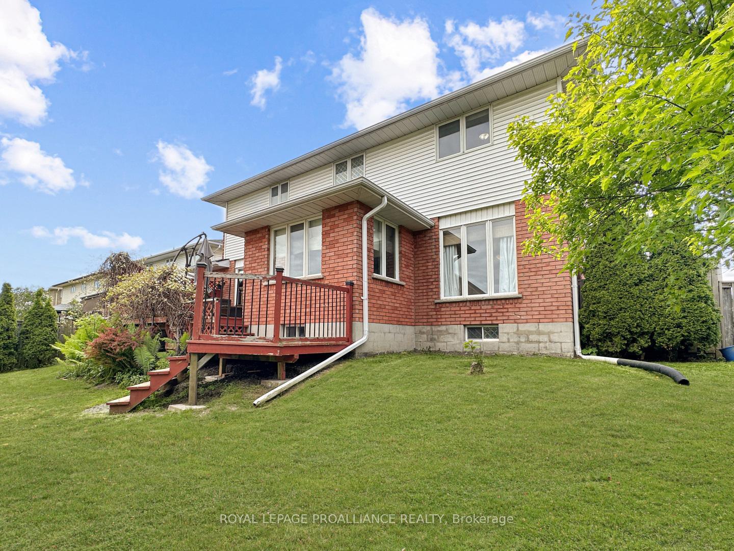 Property Photo: 43 Dungannon Drive ON K8P 5E7