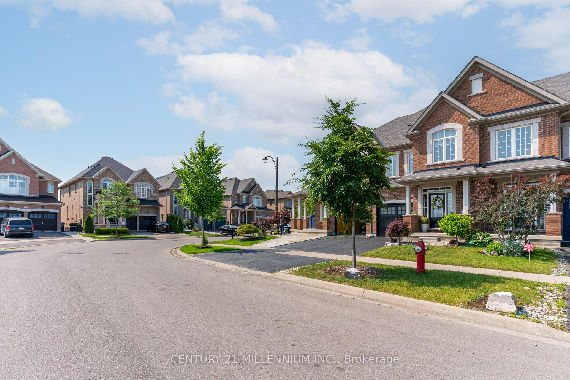 Photo de la propriété: 77 Relton Circle ON L6P 4A7