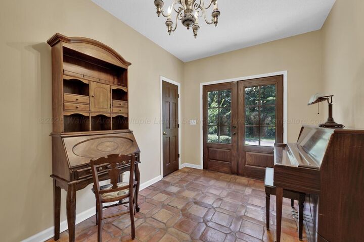 Property Photo:  4201 Cliff Dr  AL 35504 
