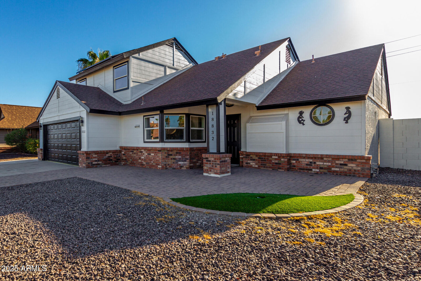 Property Photo: 18832 N 50th Avenue AZ 85308