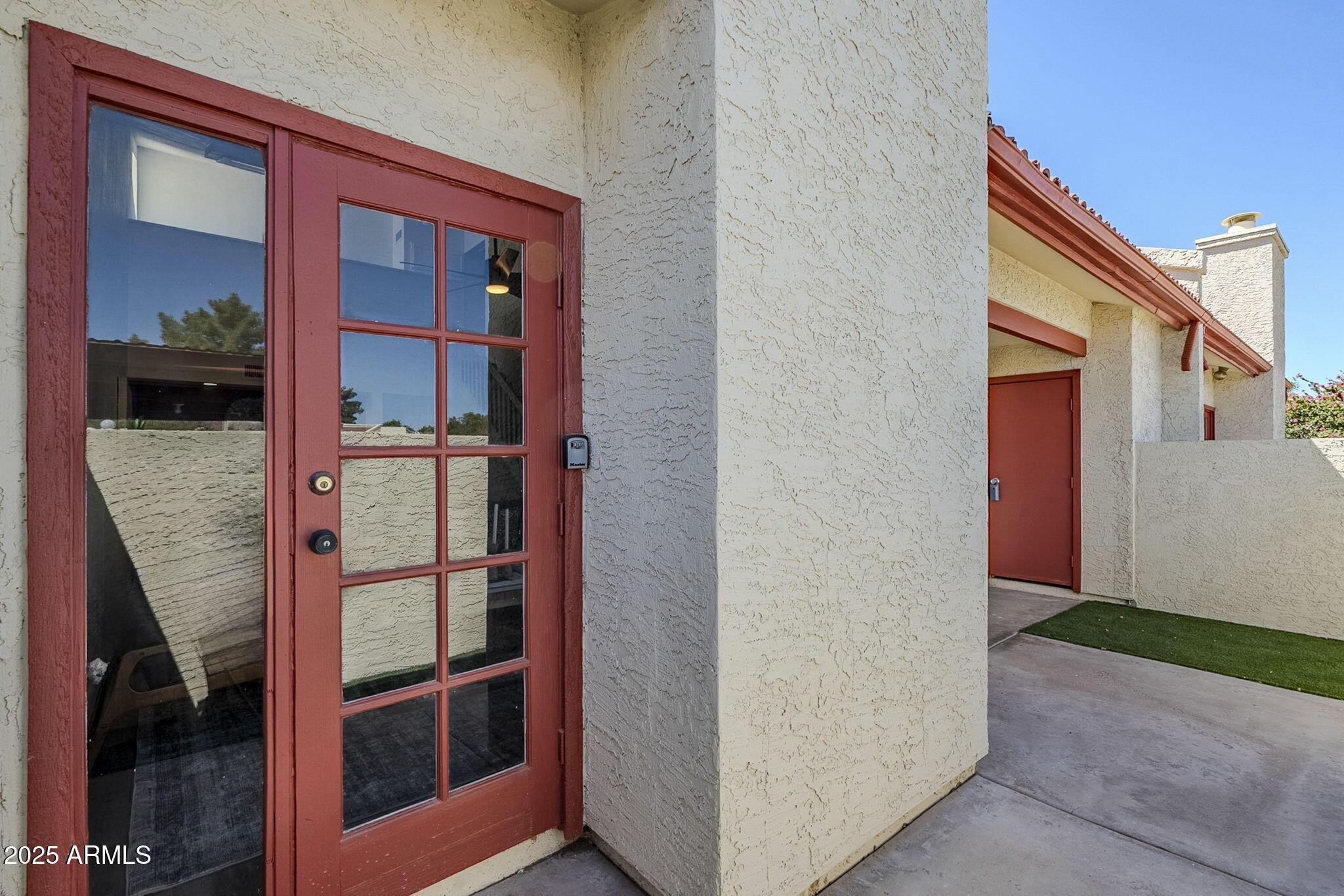 Property Photo: 633 W Southern Avenue 1198 AZ 85282