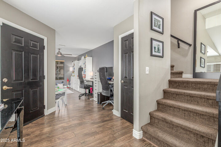 Property Photo:  15208 S 14th Place  AZ 85048 