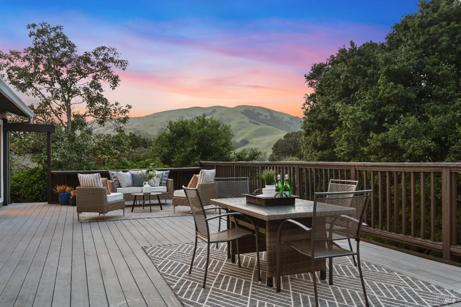 Property Photo: 15 Manor View Drive CA 94930