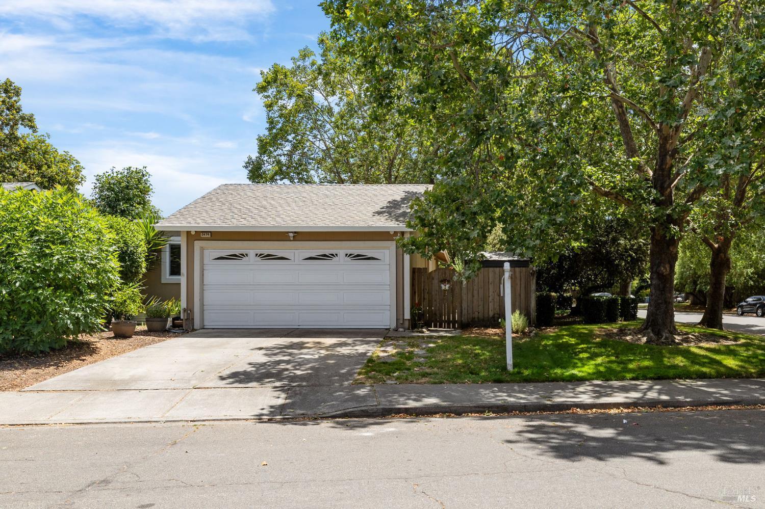 Property Photo:  2474 Micawber Lane  CA 95401 
