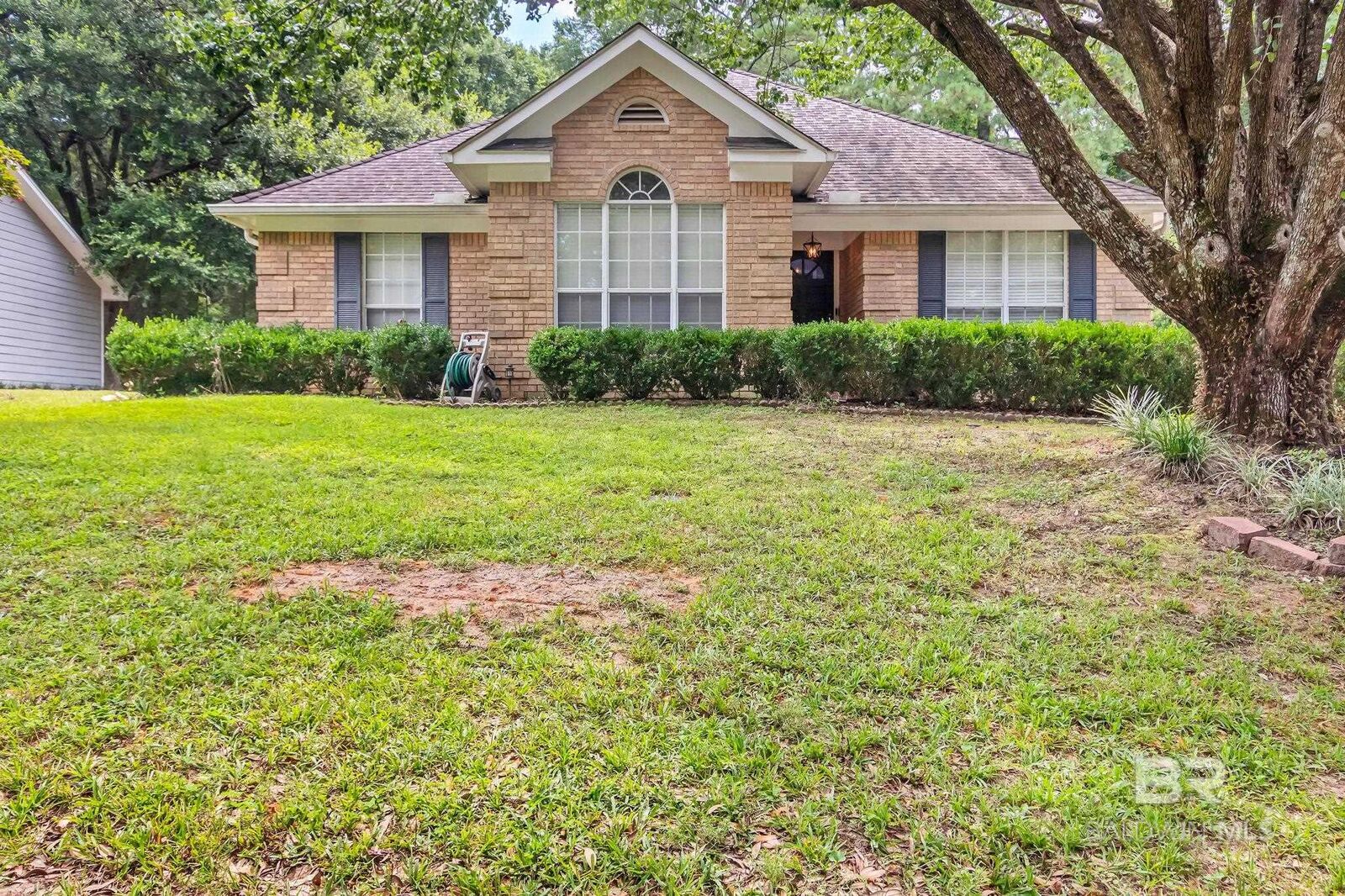 Property Photo:  169 Montclair Loop  AL 36526 