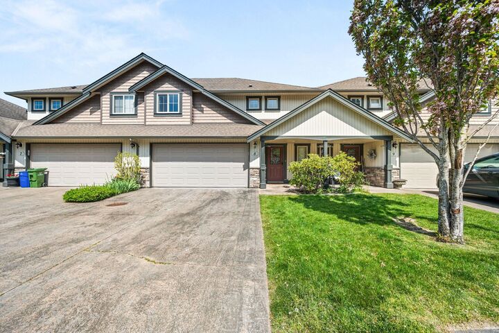 Property Photo: 44523 McLaren Drive 8 BC V2R 0C2