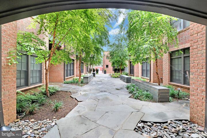 Property Photo: 1309 E Street SE 27 DC 20003