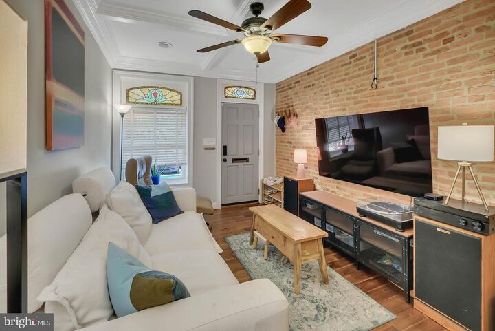 Property Photo:  504 S Milton Avenue  MD 21224 