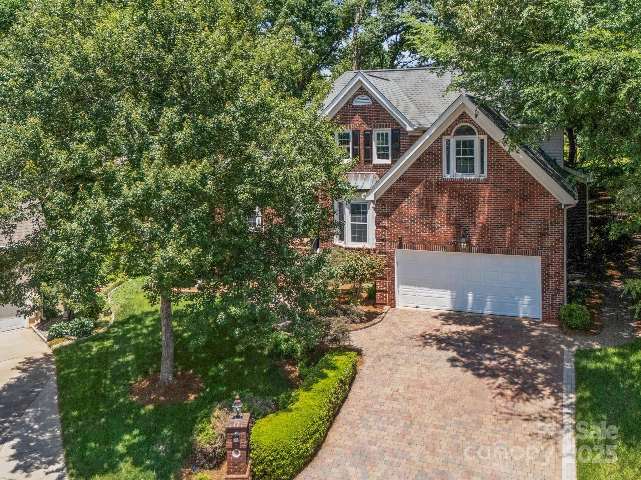 Property Photo: 210 Wessex Way SC 29708