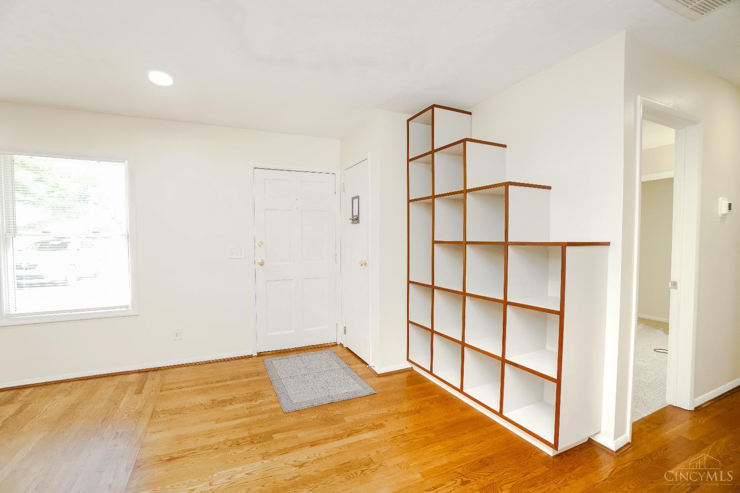 Property Photo:  1550 E Meadowbrook Drive  OH 45140 