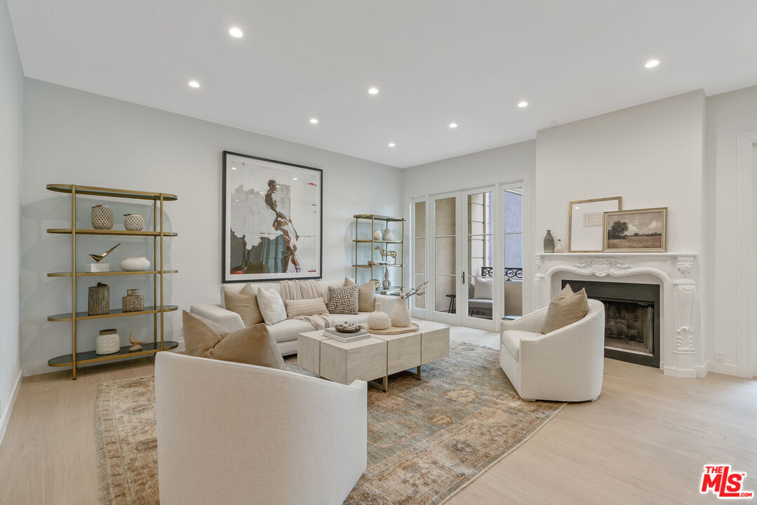 Property Photo: 10118 Empyrean Way CA 90067
