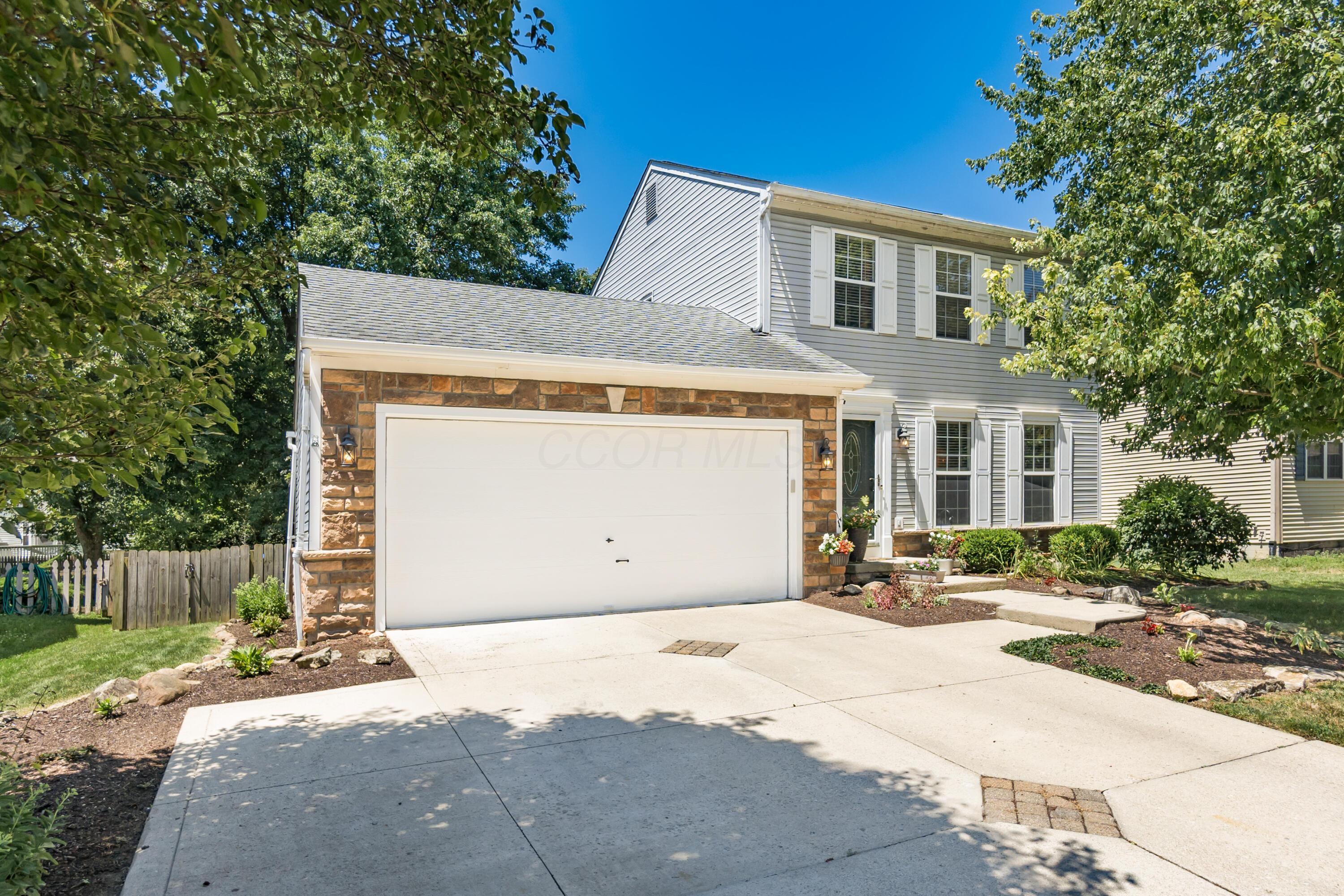 Property Photo: 451 Durham Lane OH 43015