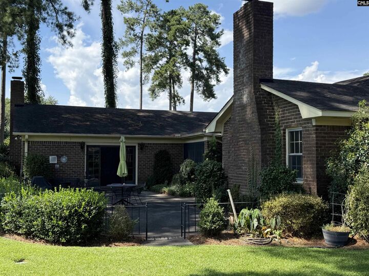 Property Photo:  1112 Pinecroft  SC 29170-0000 