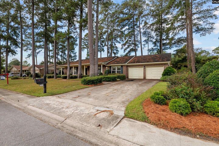 Property Photo:  1112 Pinecroft  SC 29170-0000 