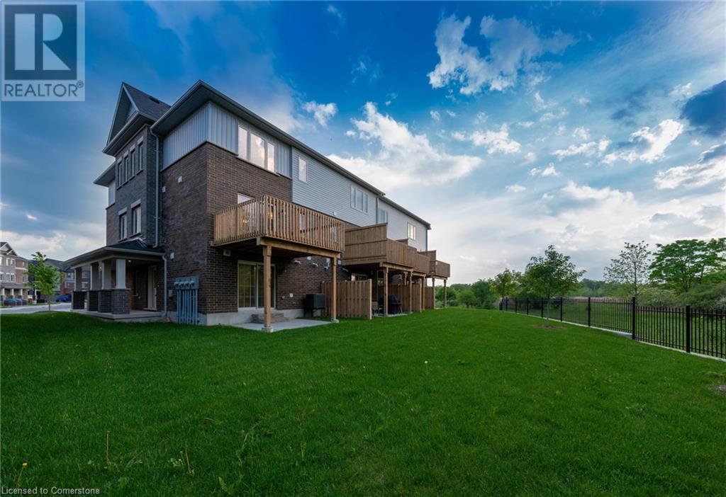 Photo de la propriété: 311 Woolwich Street 27 ON N2K 0H4