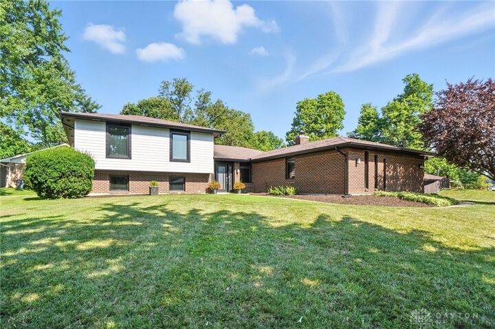 7227 Gardenside Drive  Dayton OH 45414 photo