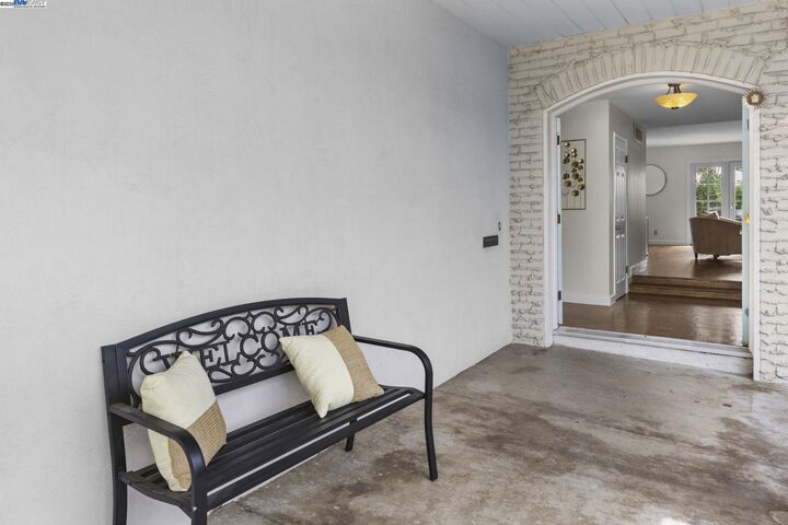 Property Photo: 42037 Via San Gabriel CA 94539