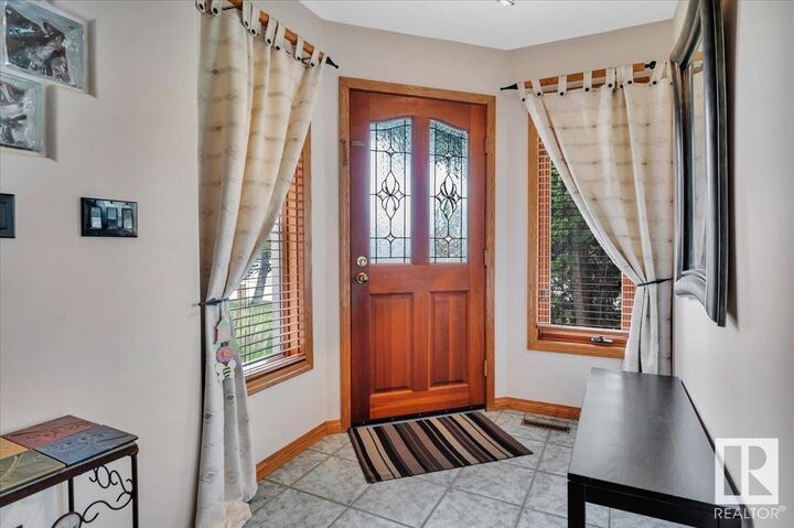 Photo de la propriété: 19 Rhatigan Road NW AB T6R 1N1