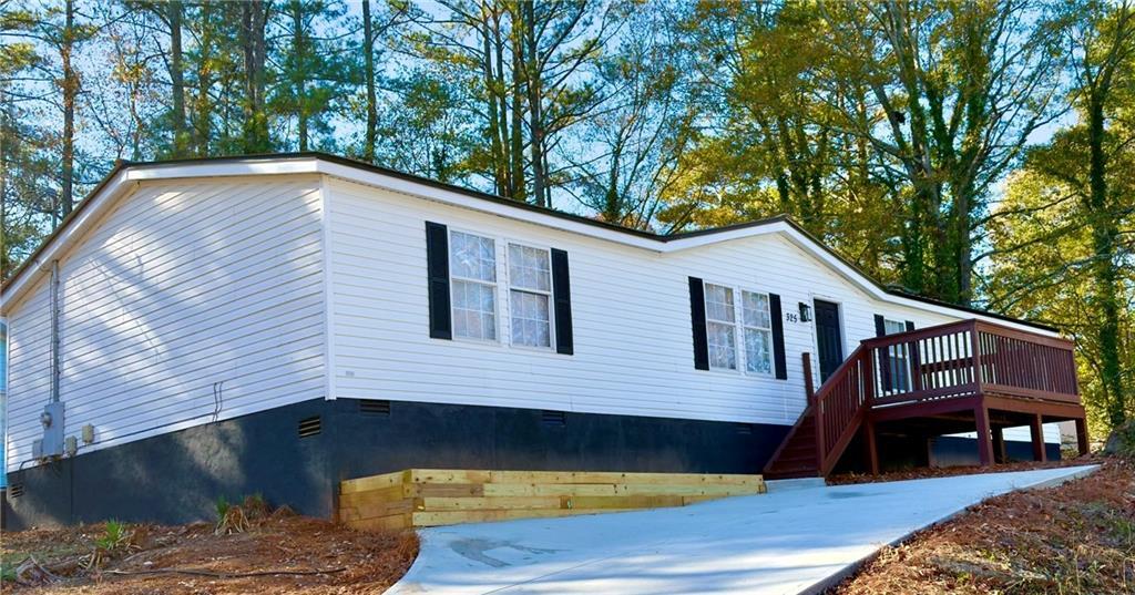 Property Photo:  325 Washington Drive  GA 30601 