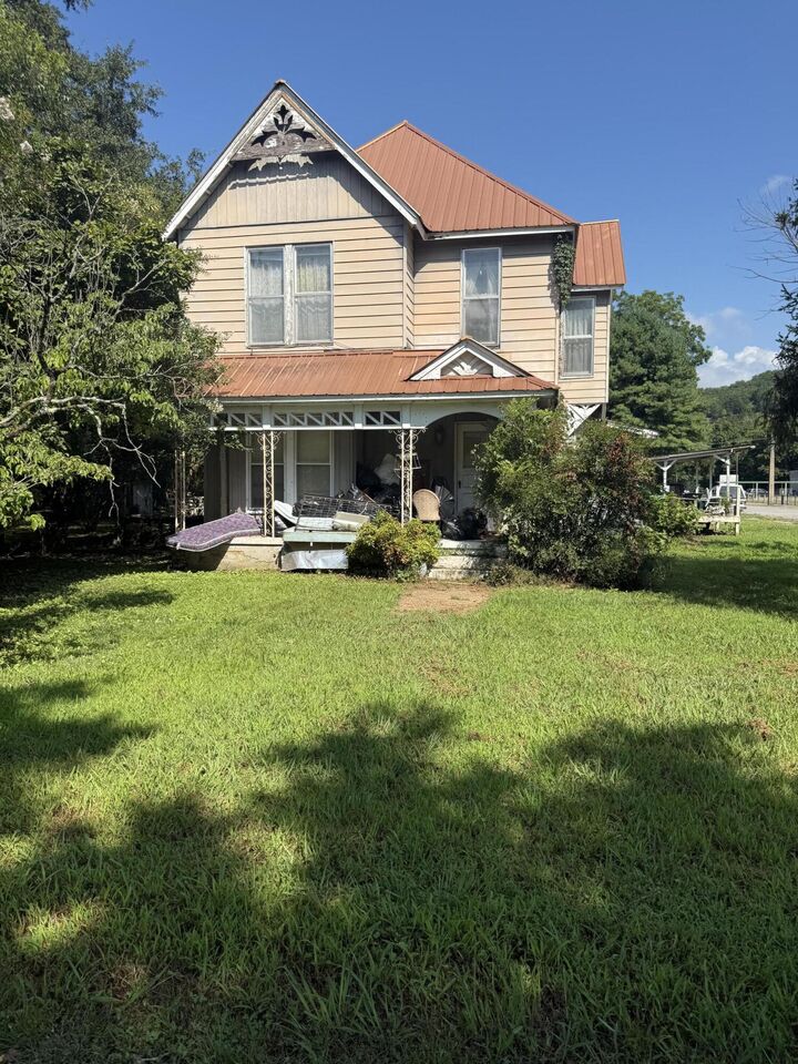 Property Photo: 1700 Marion Avenue TN 37380