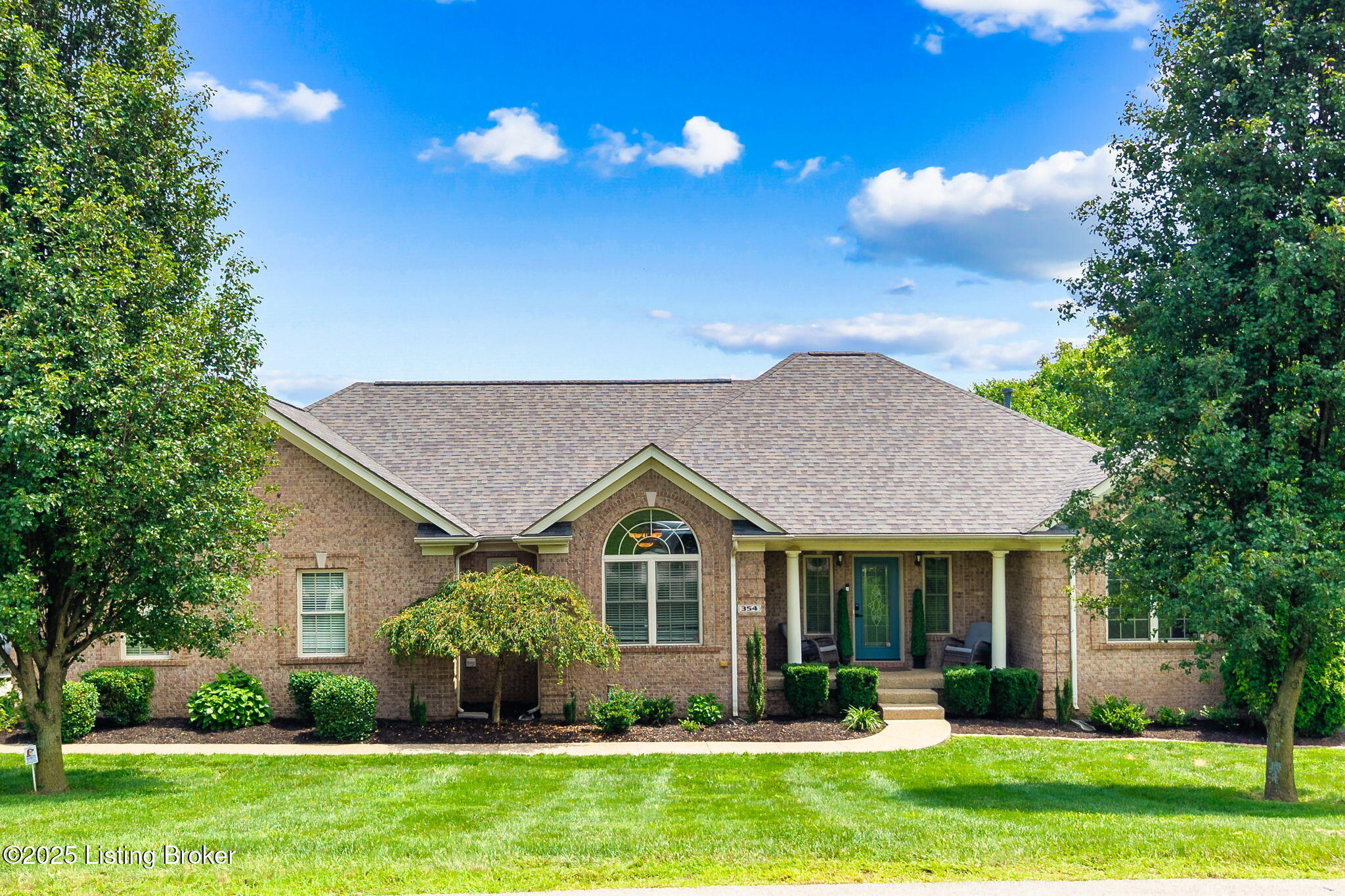 Property Photo:  354 Peach Orchard Cir  KY 40023 