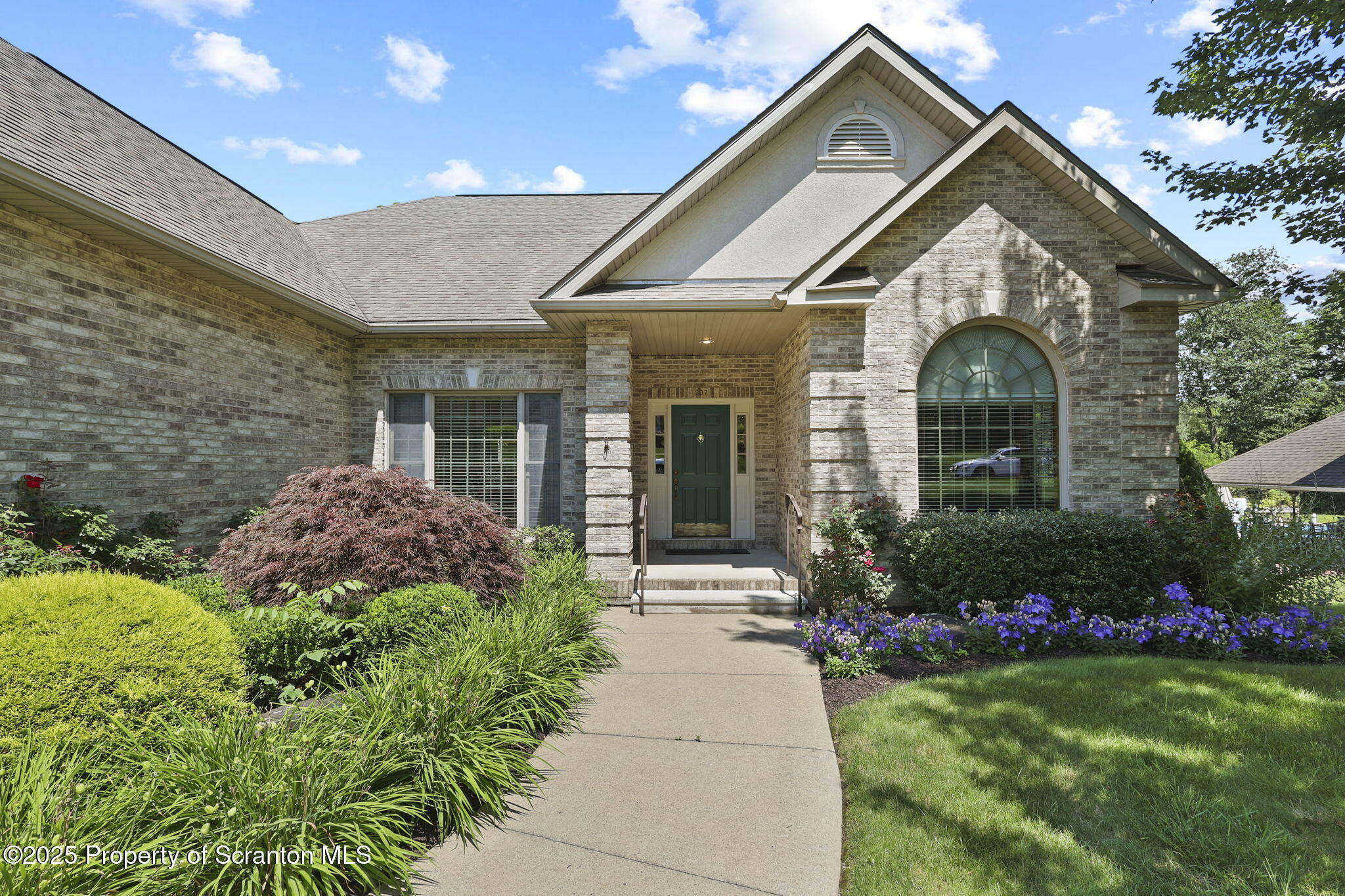 Property Photo:  207 Marcaby Lane  PA 18411 