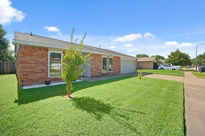 Property Photo:  2023 Crosscoach Lane  TX 77449 