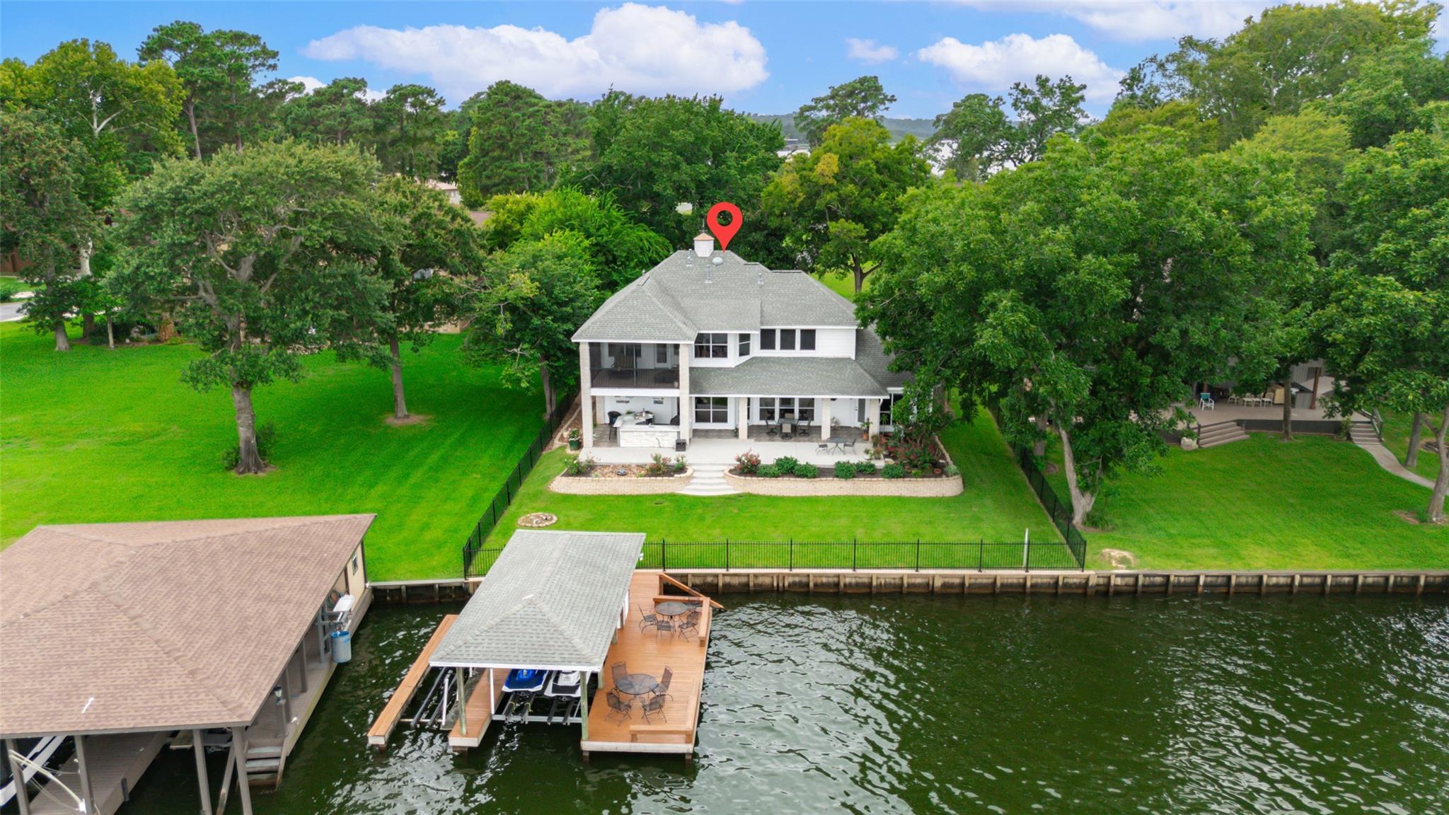 Property Photo: 16314 Hunters Circle TX 77356