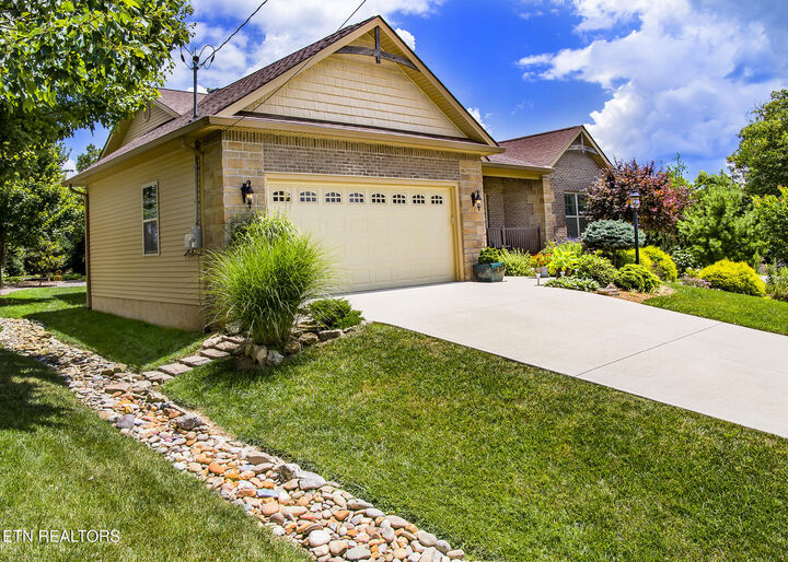 Property Photo:  153 Berkshire Loop  TN 38558 