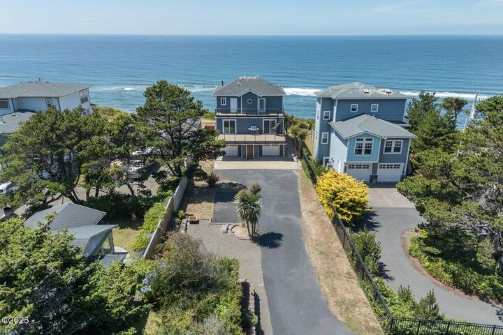 Property Photo: 866 SW 8th Street OR 97367