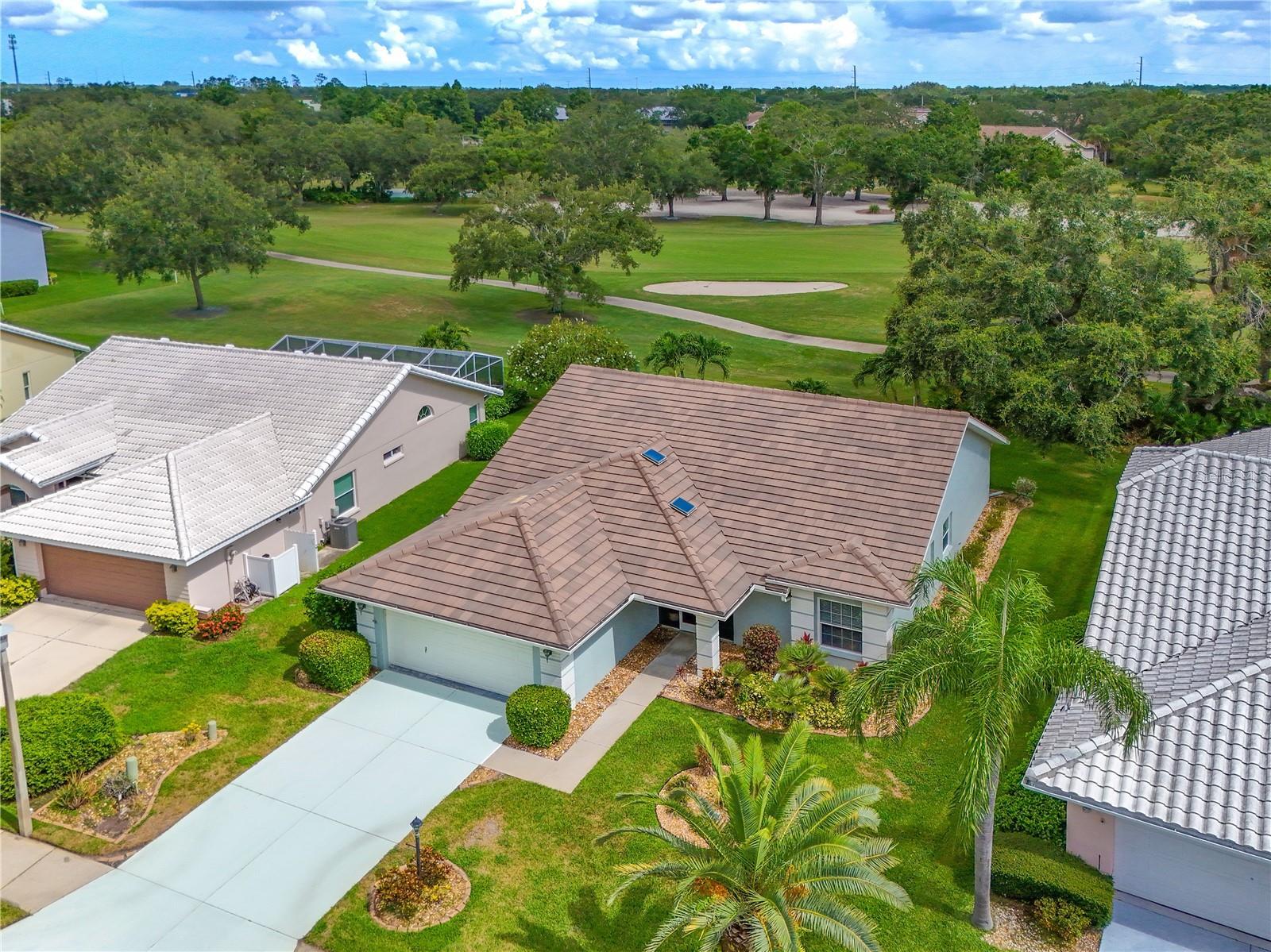 Property Photo: 6905 Stone River Road FL 34203